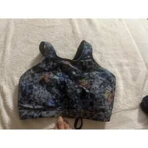 TYR Swimsuit Top. Size S